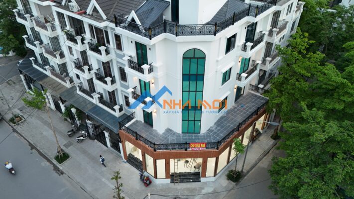 Hệ kính vòm nhôm Xingfa tại công trình cải tạo biệt thự liền kề Đại Kim