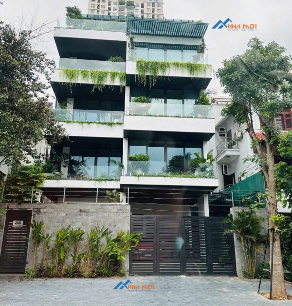 nhà phố 4 tầng hiện đại Cầu Giấy do Nhà Mới cải tạo