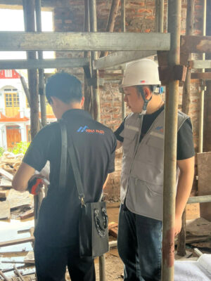Kiến trúc sư Nhà Mới kiểm tra chất lượng thi công biệt thự Bảo Yến