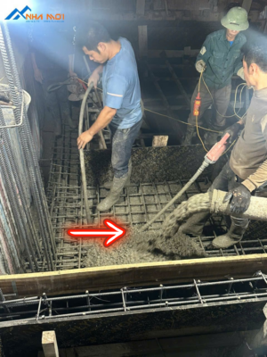 Công tác đầm dùi bê tông móng Nhà phố 5 tầng 1 tum tại Vĩnh Tuy, Hà Nội Công tác đầm dùi bê tông móng Nhà phố 5 tầng 1 tum tại Vĩnh Tuy, Hà Nội