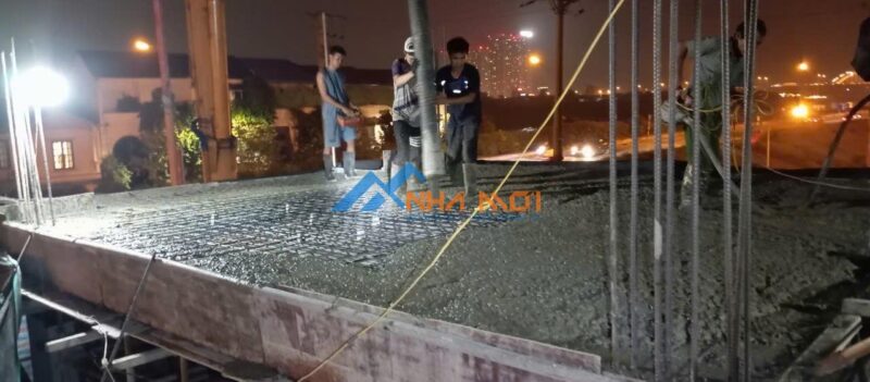 Thi công sàn tầng 5 - Xây nhà trọn gói công trình nhà phố 5 tầng 1 tum tại Ngọc Thụy 2