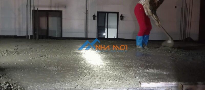 Thi công sàn tầng 5 - Xây nhà trọn gói công trình nhà phố 5 tầng 1 tum tại Ngọc Thụy 3