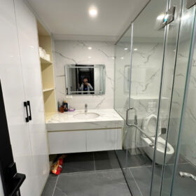 Bồn cầu treo hiện đại nhưng khó thi công