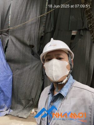 Kỹ sư giám sát trực tiếp tại công trình