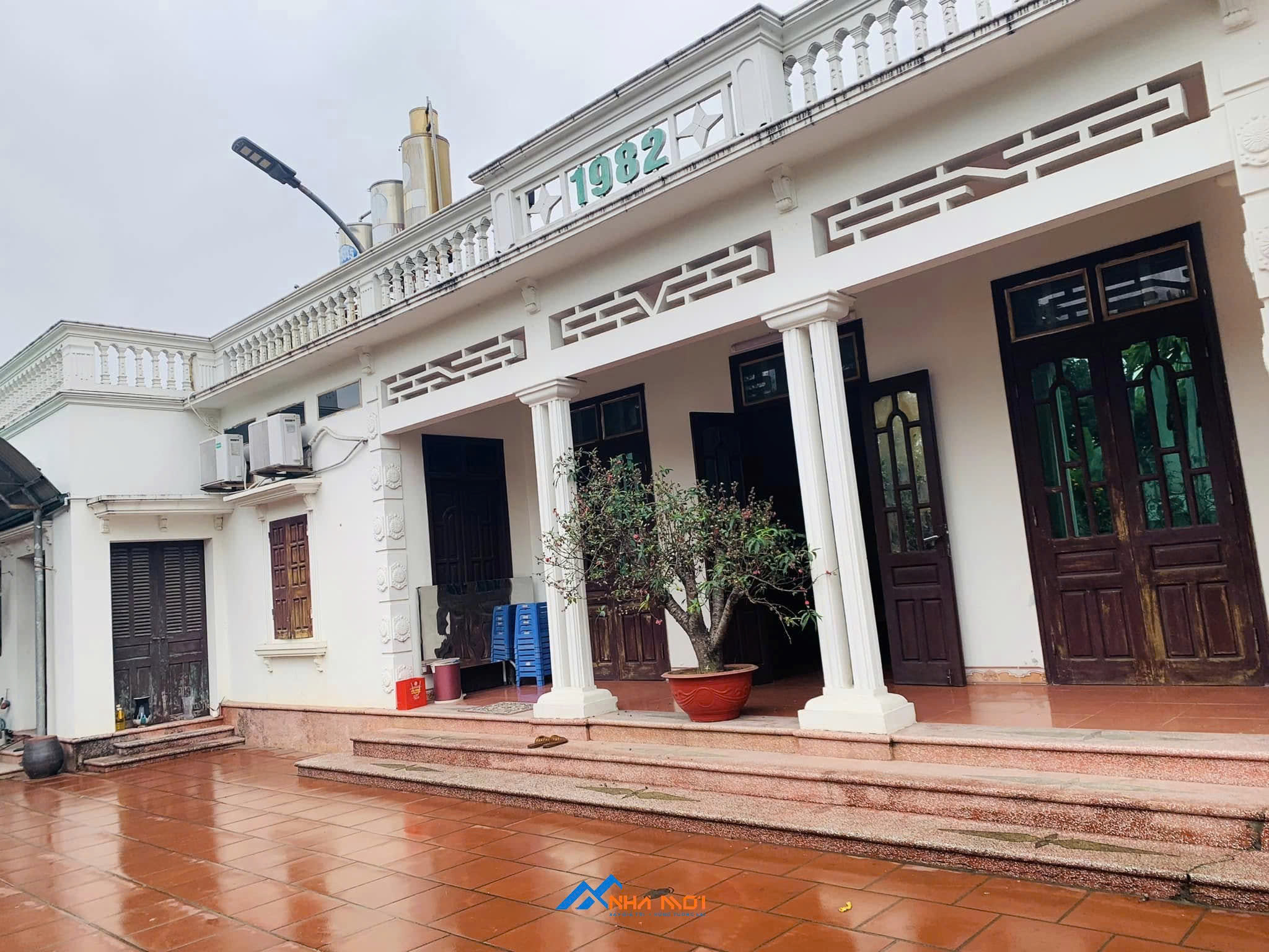 Biệt thự 2 tầng mái ngói truyền thống cách điệu - Anh Đức Vĩnh Phúc - Ảnh 17