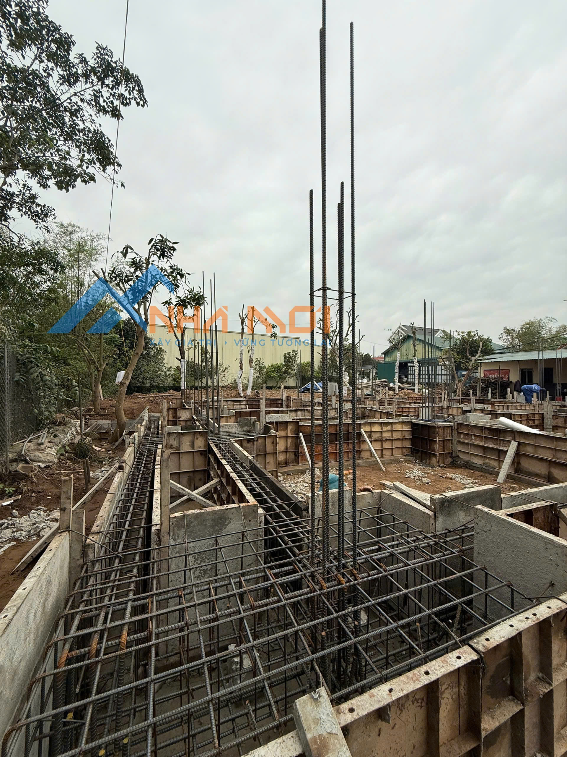 Biệt thự 2 tầng mái ngói truyền thống cách điệu - Anh Đức Vĩnh Phúc - Ảnh 20